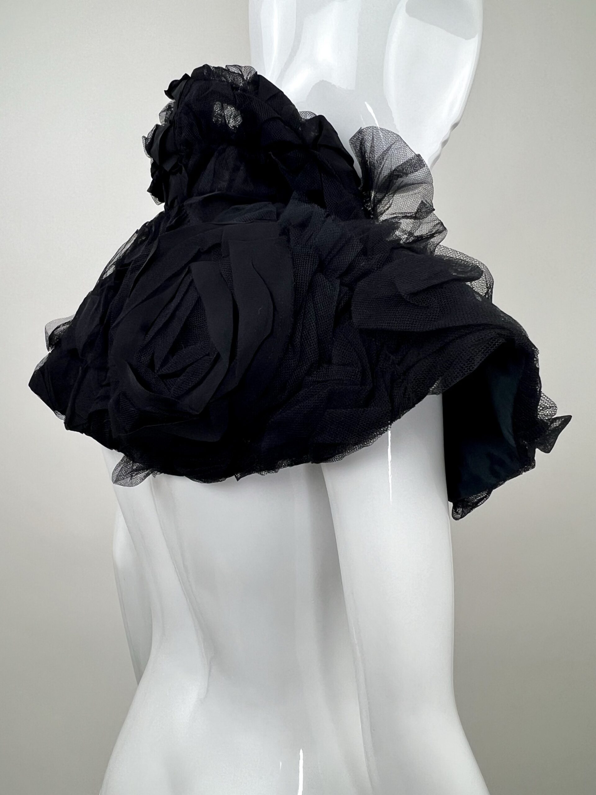 Comme des Garçons Robe de Chambre Rosette Collar AD 2004 - Rellik