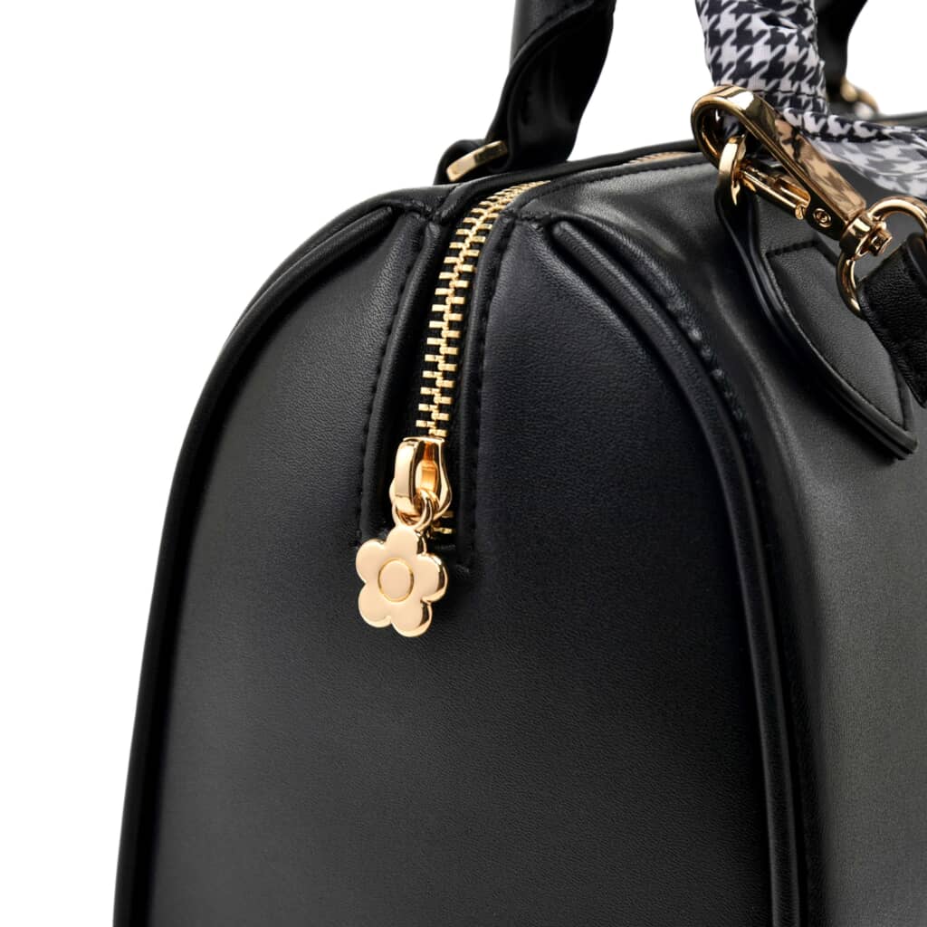ディズニーストア】“【MARY QUANT】ミニー ボストンバッグ”がかわいい