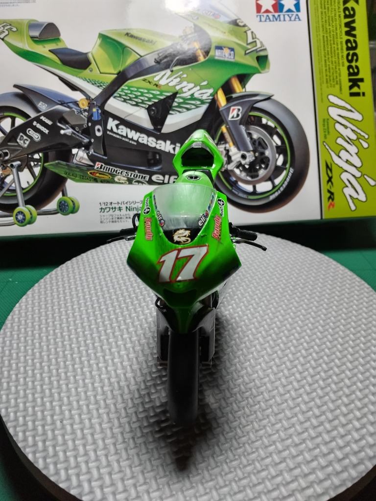プラモデル MENG 1/9 Ninja ZX-10R 40th 40周年記念車 モンモデル 塗装