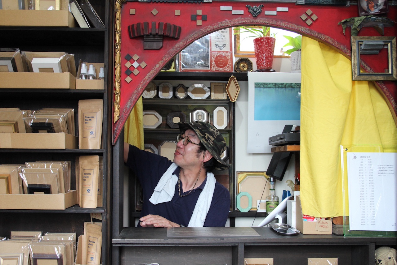 週末だけ小さな額縁のお店を開く | リンジン