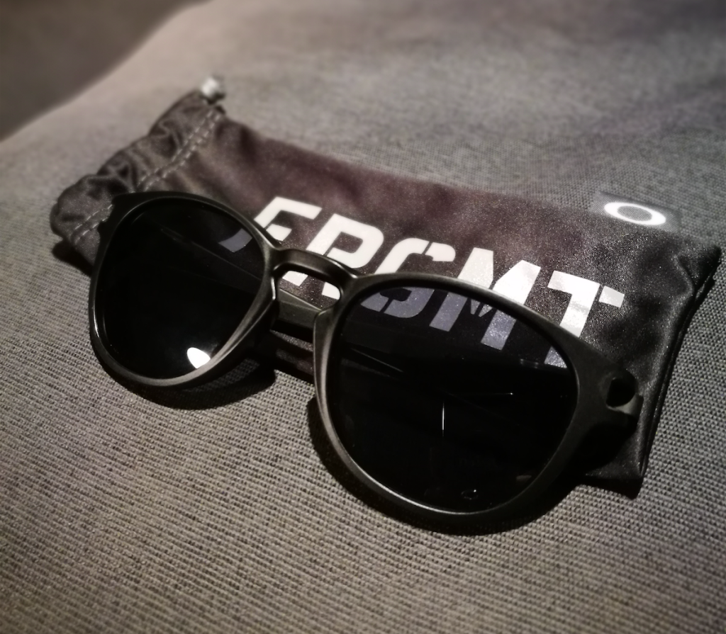 Oakley Latch : fragment / Hiroshi Fujiwara / Ring of Colour