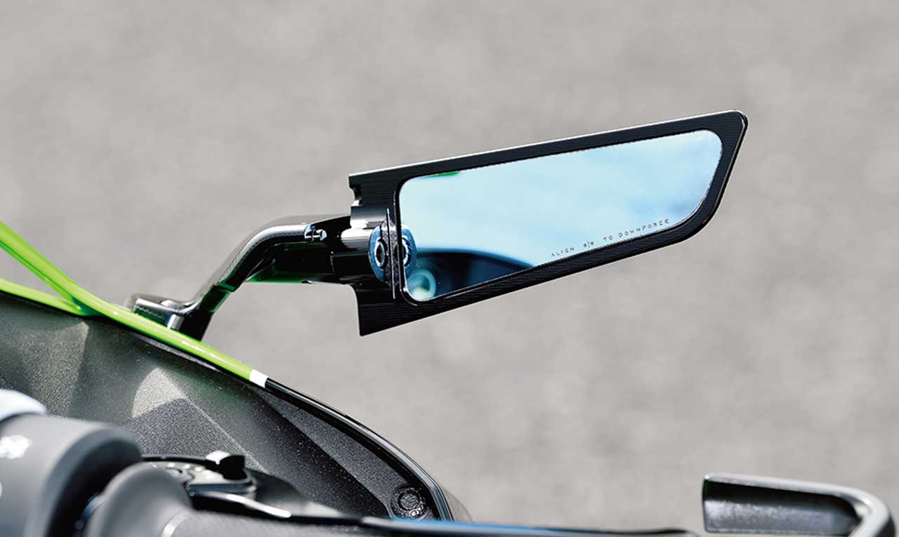 洗練のイタリアンププロダクツ【Ninja ZX-25R｜build by rizoma