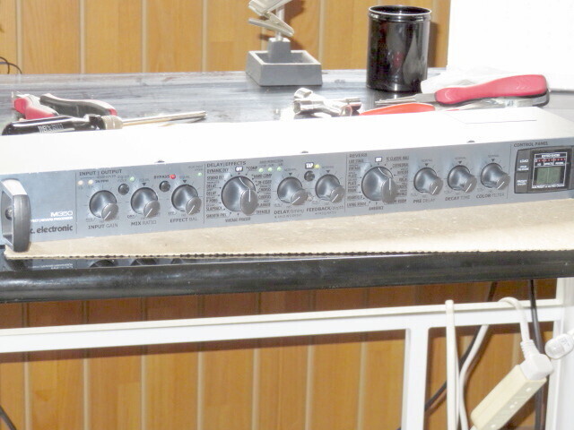 T.C.Electronic M350の簡単なオーバーホール: ナンチャッテ技術者の