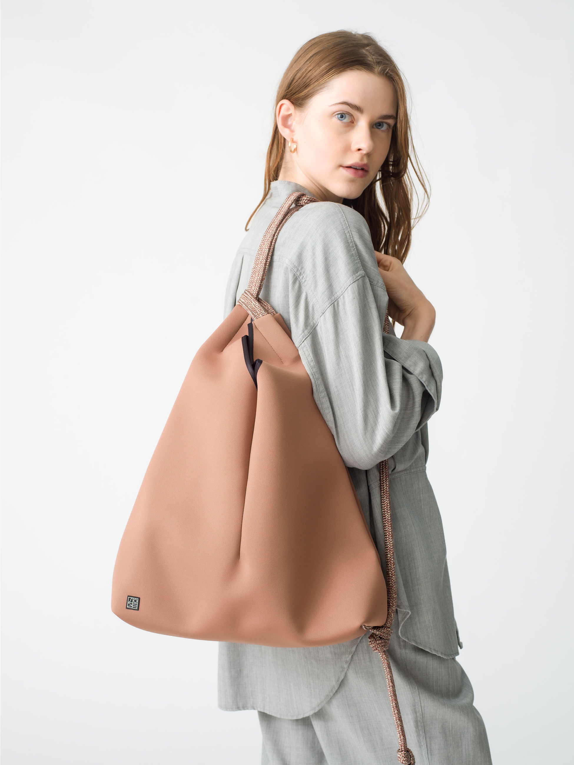 ソルスティス リュックサック（ダークタン）｜STATE OF ESCAPE