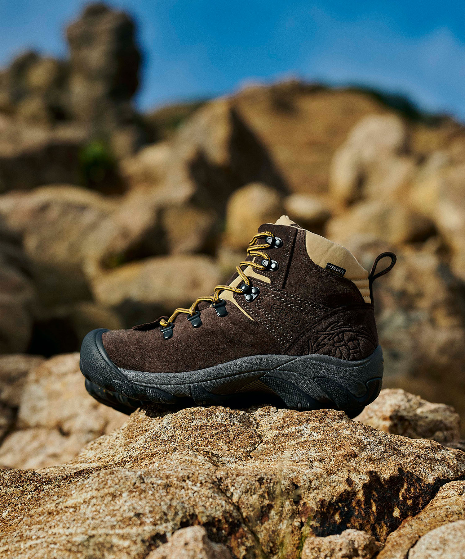 KEEN × Mountain Research Pyrenees / キーン x マウンテンリサーチ