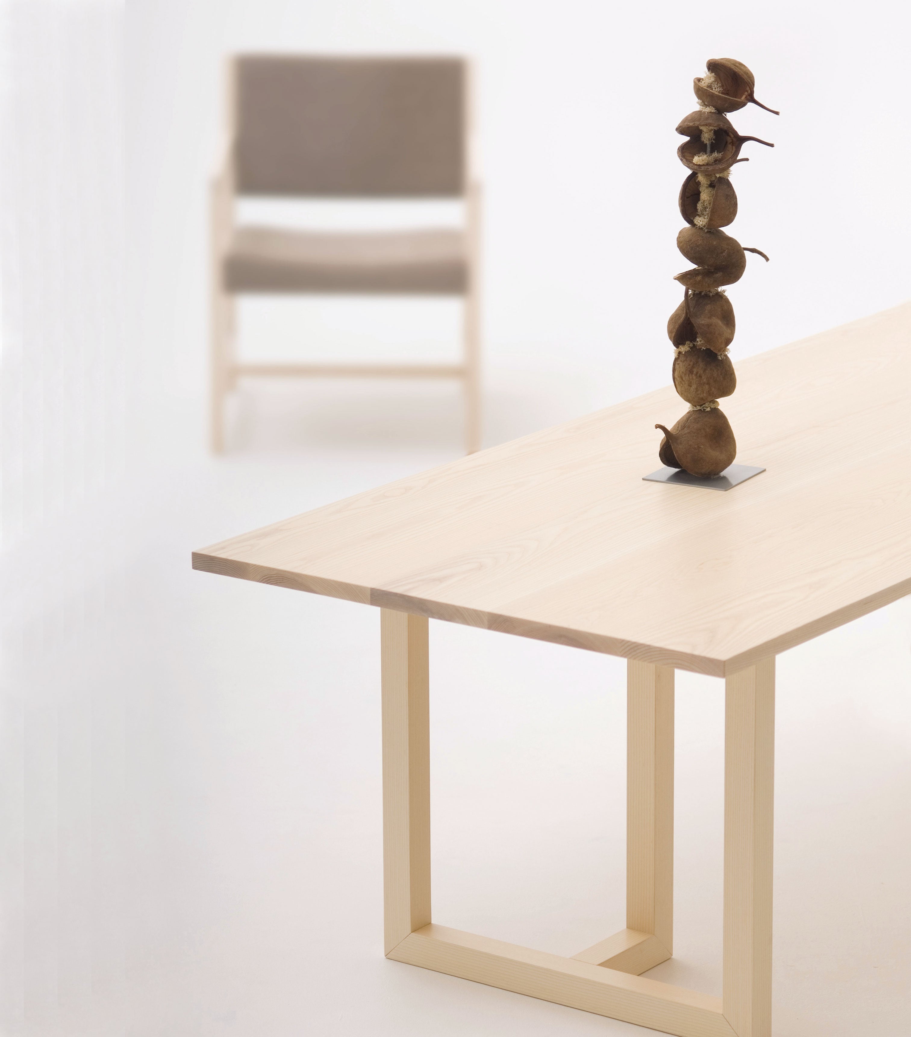 TABLE – ROCKSTONE