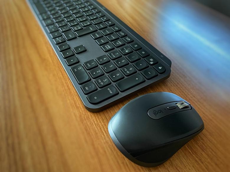 打鍵感が最高】KX800 MX Keys レビュー｜毎日のタイピング作業が楽しく