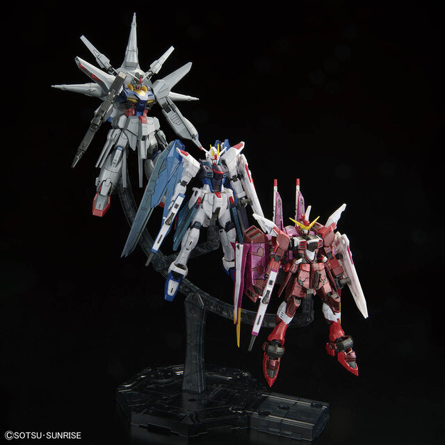 機動戦士ガンダムSEED」より、「フリーダム」ら3機が揃い踏み！ 限定