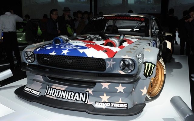 1400馬力ドリフトマシン、65年型 マスタング 改…東京オートサロン2018