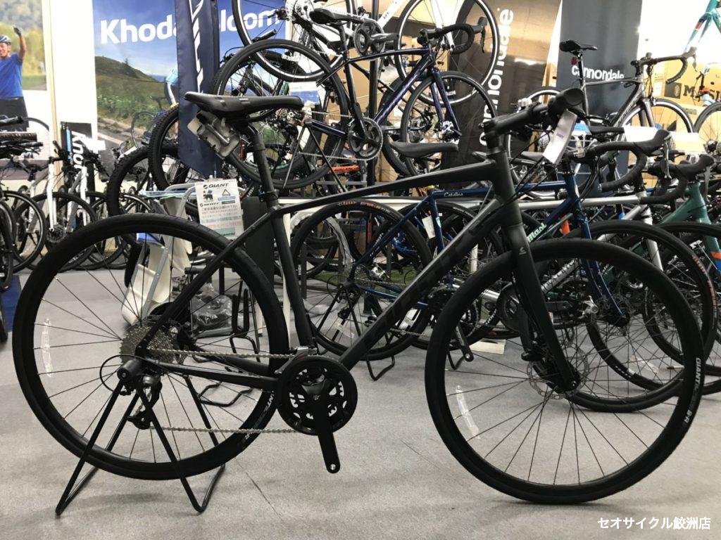 漆黒のクロスバイク GIANT ESCAPE RX DISC マットブラック | セオ