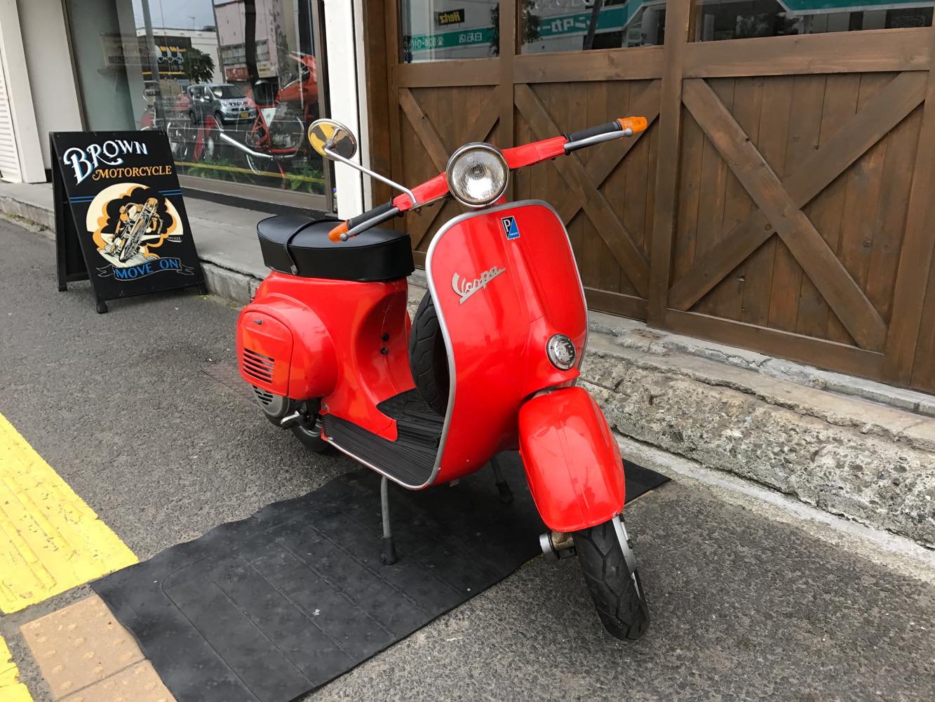 VINTAGE VESPA 50S｜札幌のバイクショップ BROWN Motorcycle Co.