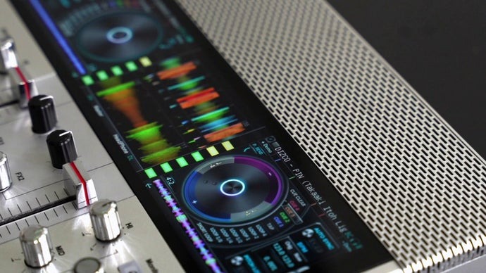 A4サイズにDJに必要なすべての機能を搭載！日本発のポータブルDJ