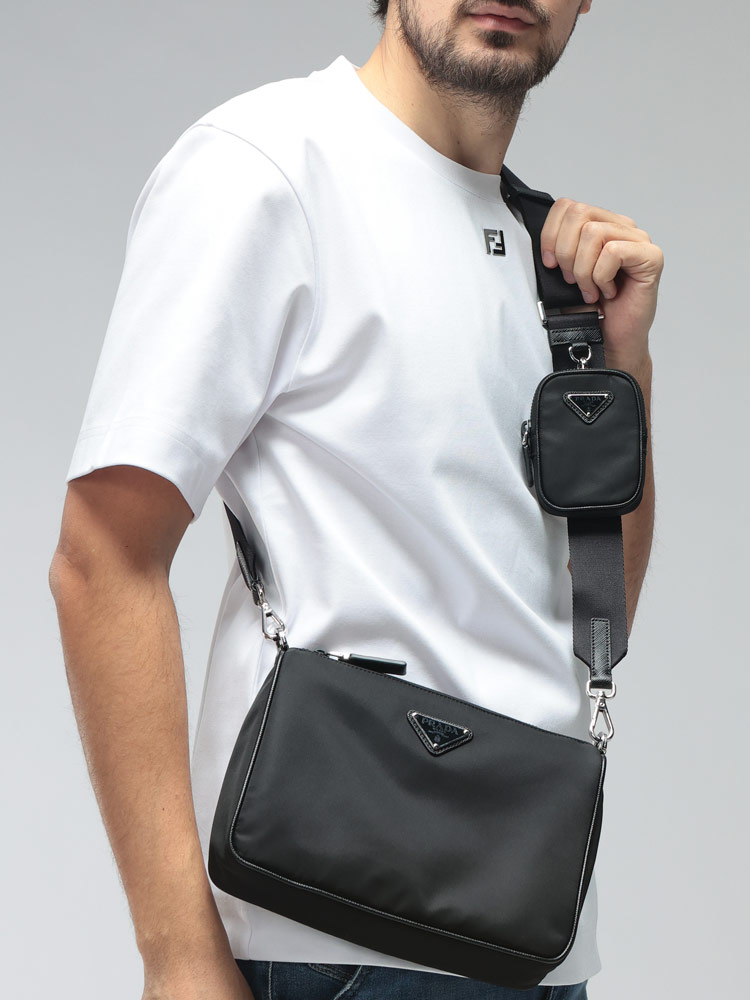 PRADA (プラダ) トライアングル ロゴ Re-Nylon×サフィアーノレザー