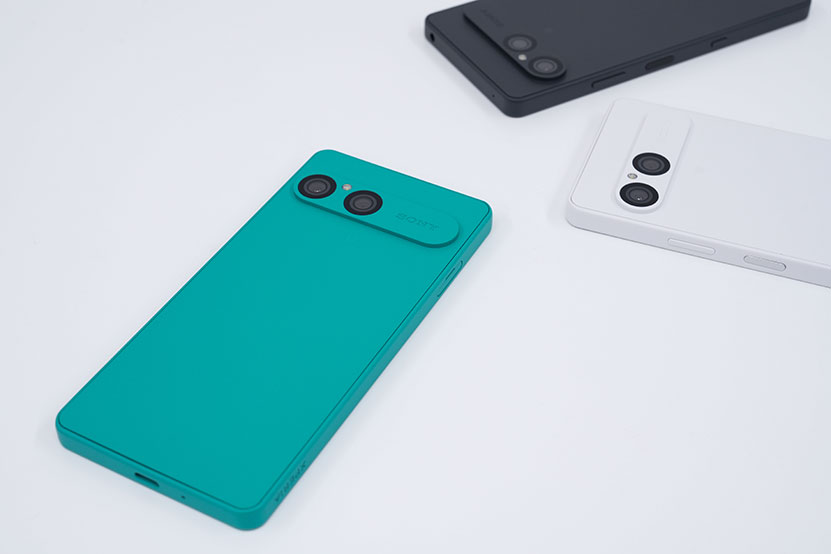 Xperia 10 VII 全色紹介 ホワイト チャコールブラック ターコイズ