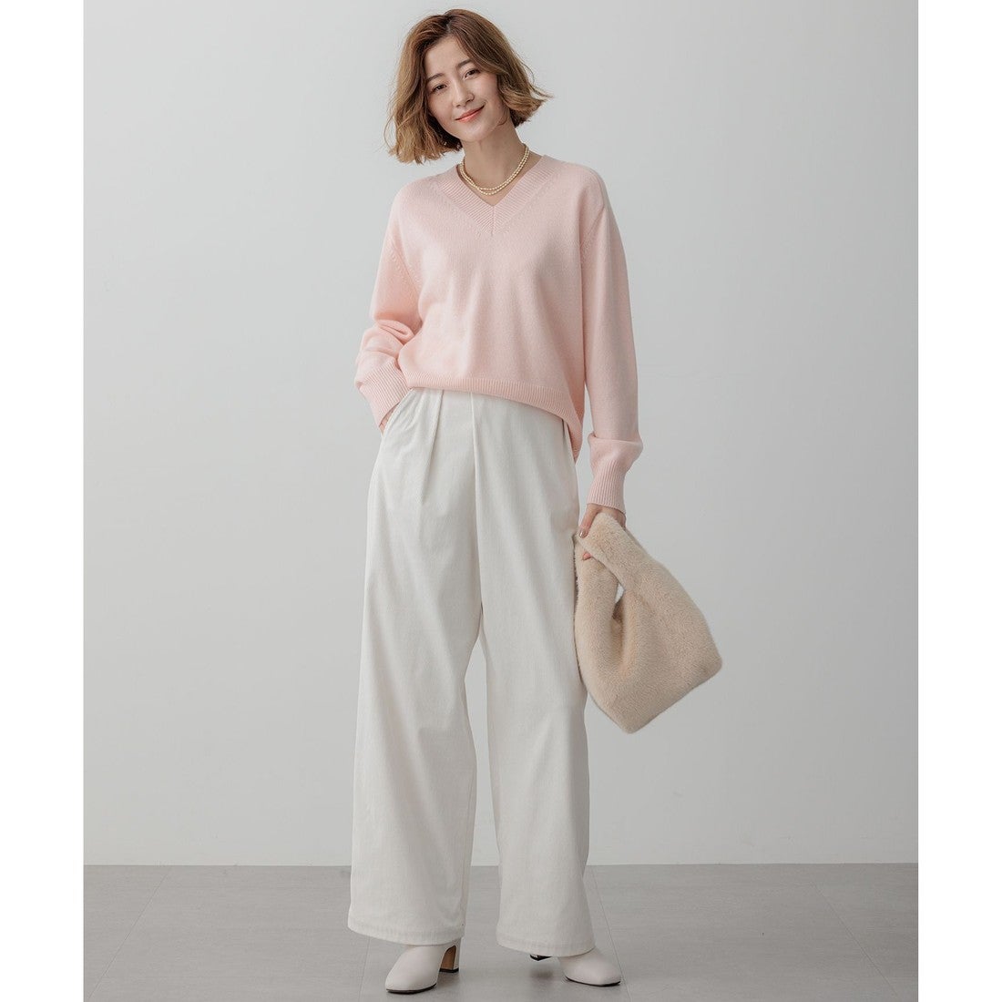 23区 【洗える】ウールカシミヤ Vネック ニット （ピンク系） -靴