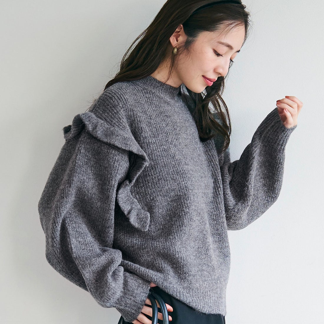 コカ coca ヤク風フリルニットプルオーバー （Charcoal