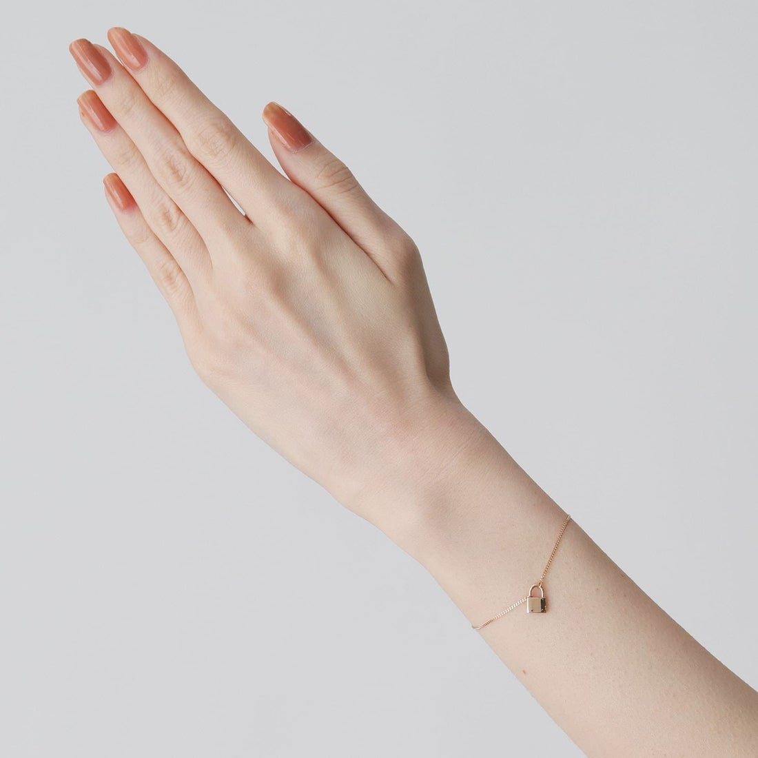 ココシュニック COCOSHNIK K10パドロックモチーフ ブレスレット -靴