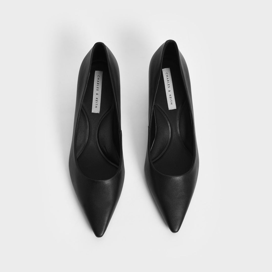 CHARLES & KEITH ポインテッド キトゥンヒールパンプス 【再入荷