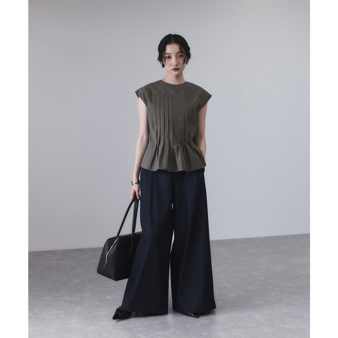 アダム エ ロペ ADAM ET ROPE' 【サステナブル】タックフレアジレ