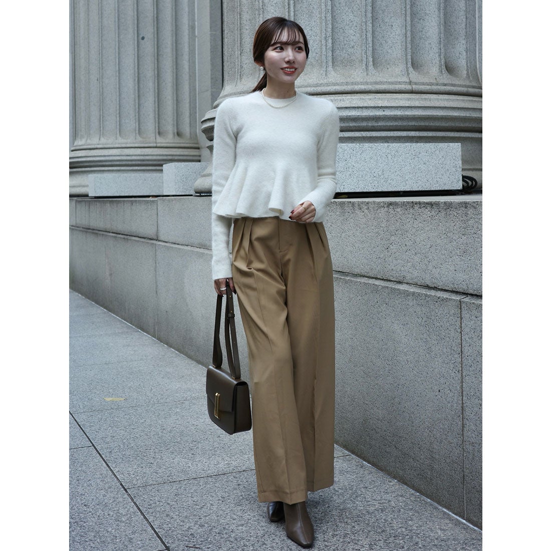 アニュアンス anuans ペプラムショートニットトップス （BEIGE