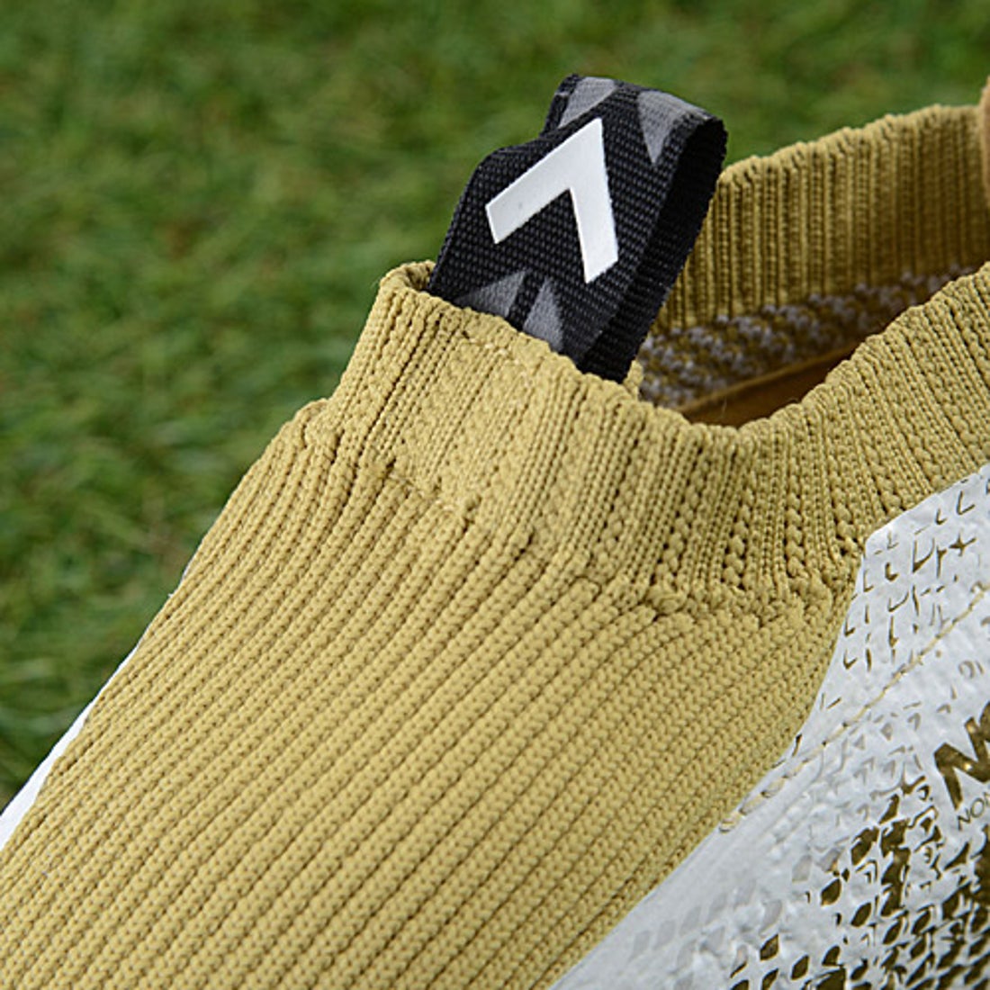 adidas アディダス エース 16+ ピュアコントロール FG/AG(ホワイト