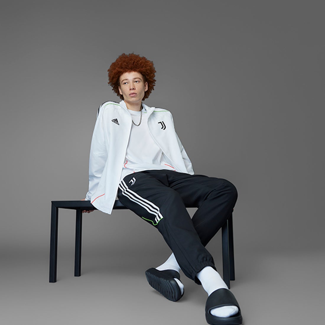 adidas ユベントス URBANPURIST トラックトップ(ホワイト) KUJ22