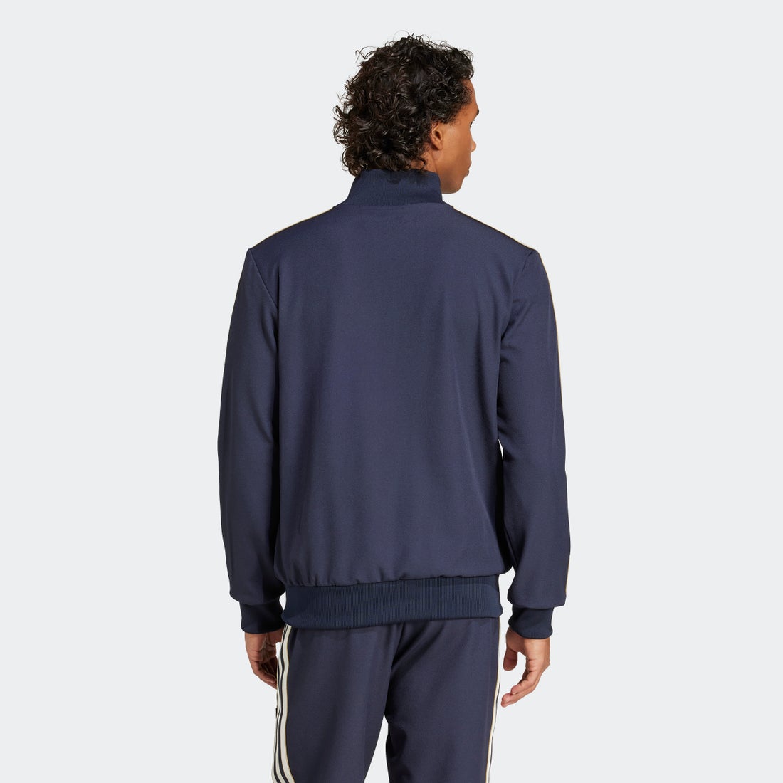 adidas ユベントス TERRACE ICON トラックトップ(ネイビー) KUJ28