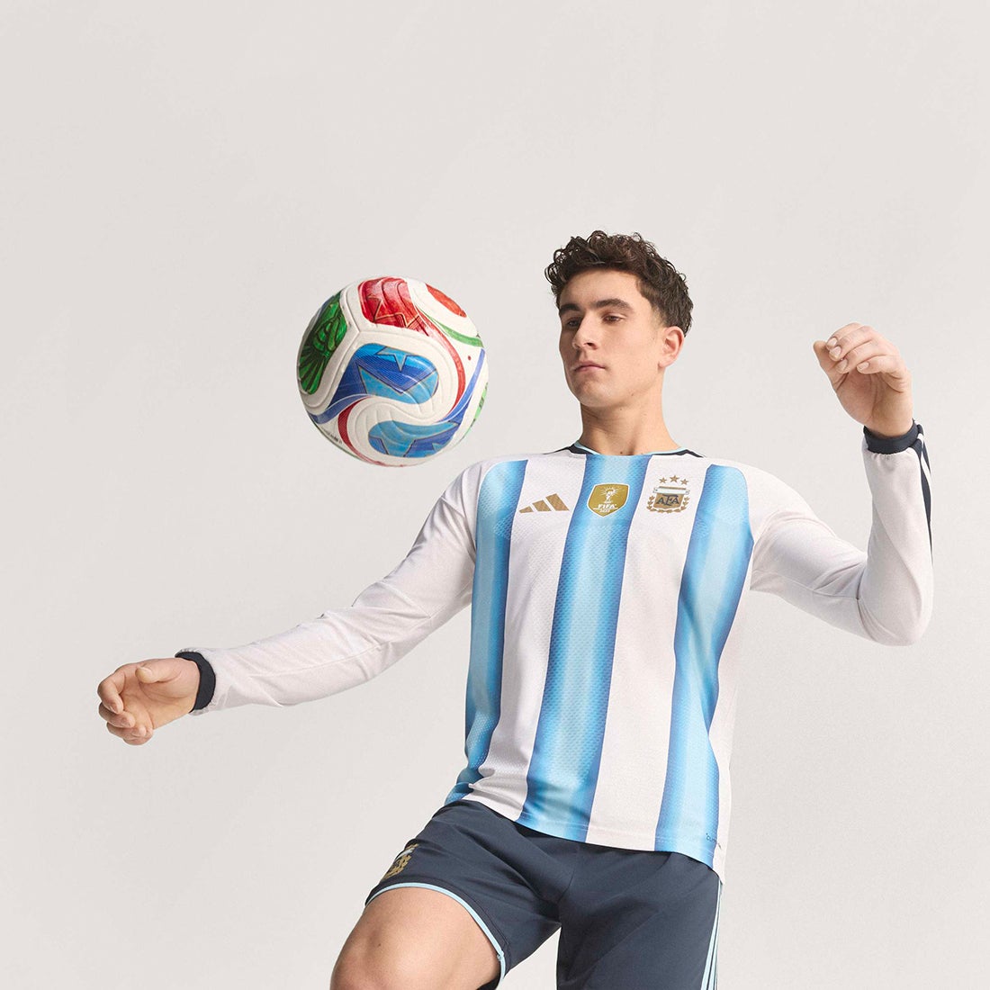 adidas アルゼンチン代表 2026 ホーム オーセンティック ユニフォーム