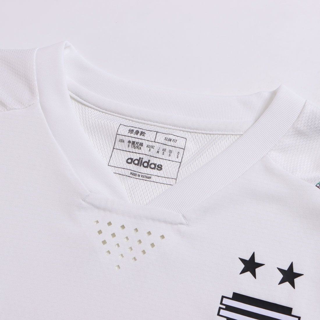 adidas アルゼンチン代表 2022 プレマッチシャツ WC(ホワイト) BUP89