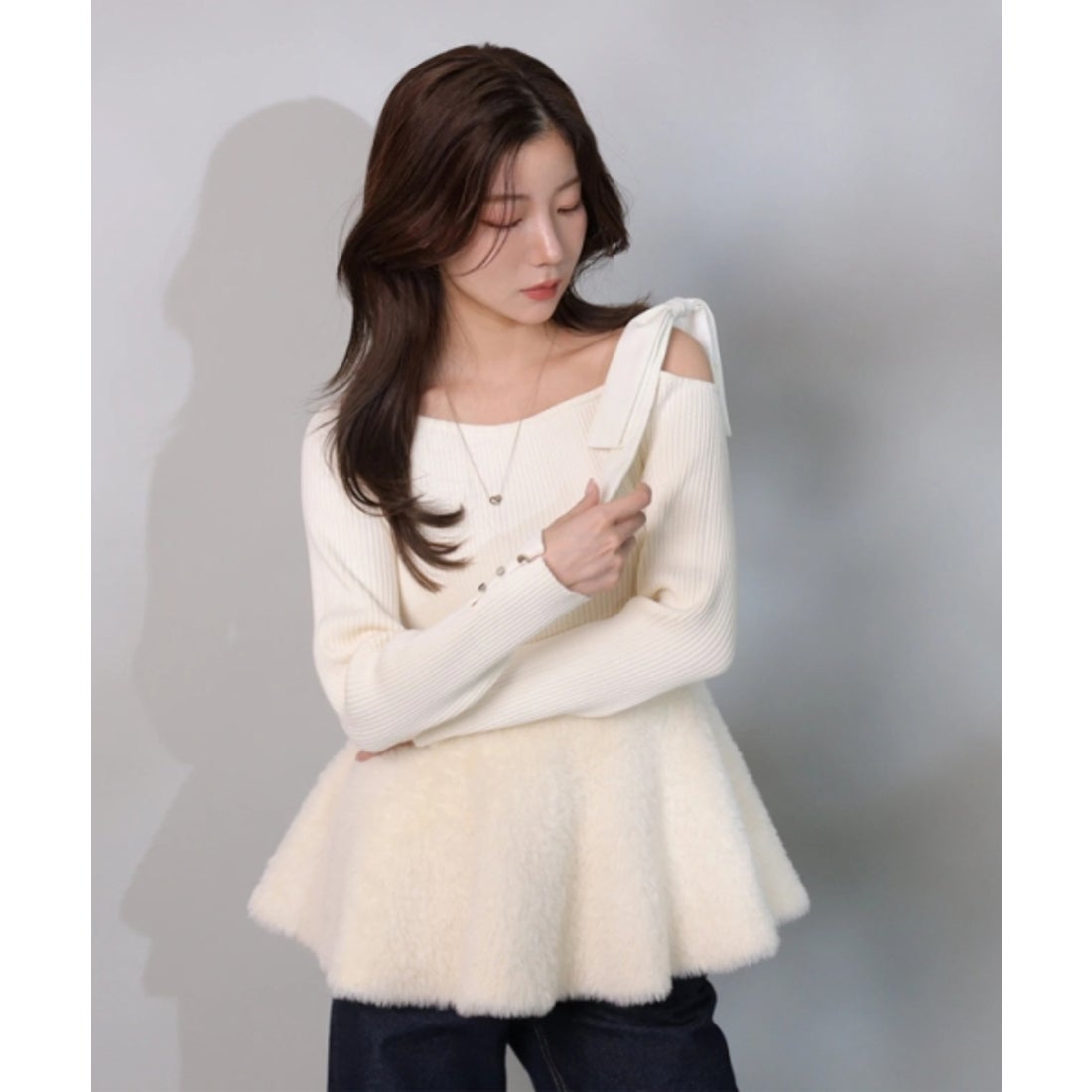 アプワイザー・リッシェ Apuweiser-riche ファーペプラムリボンニット