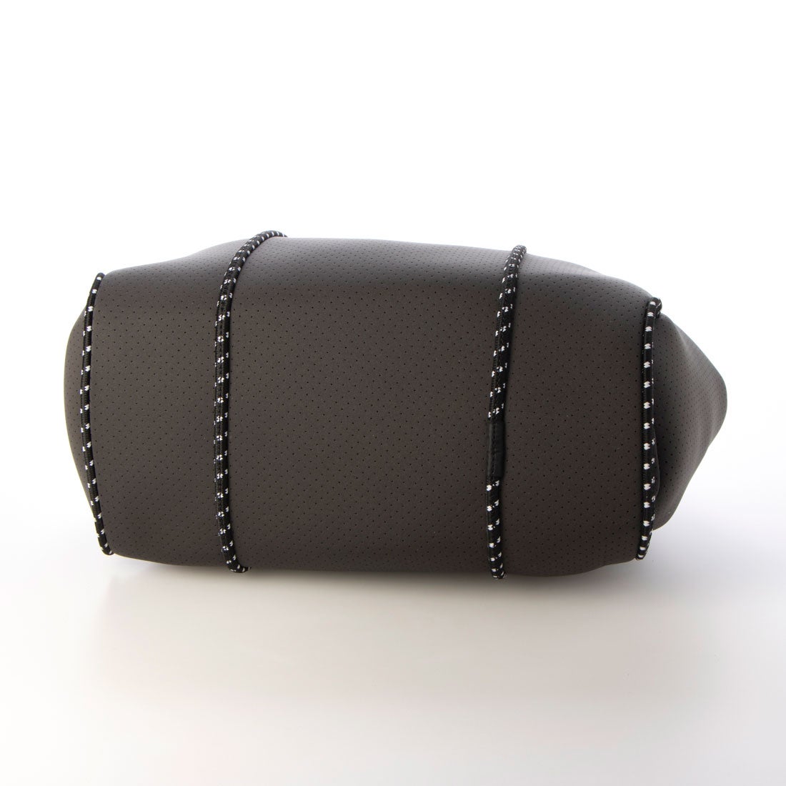 アルテミス バイ ダイアナ artemis by DIANA 大容量 ネオプレントート