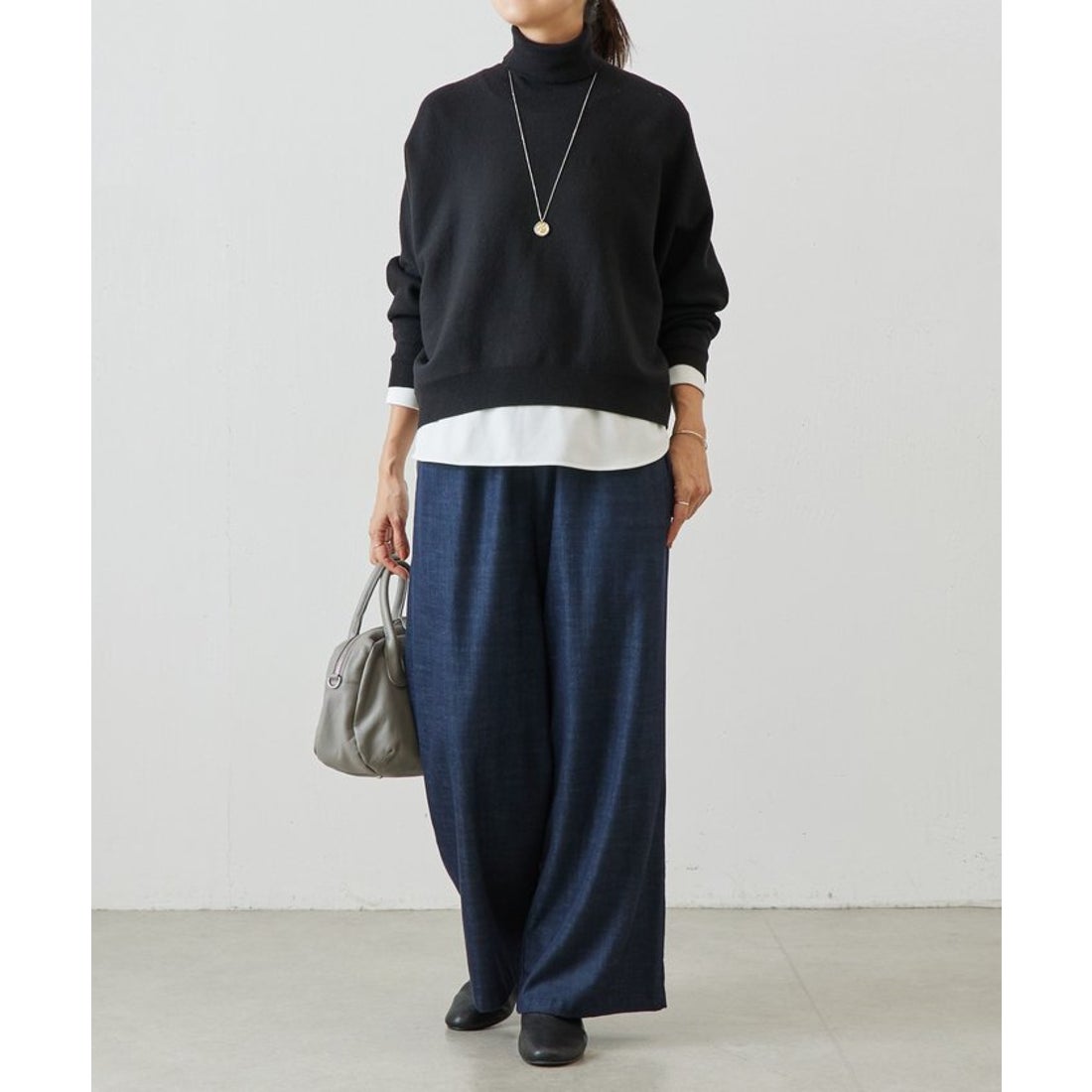 ビアズリー BEARDSLEY 《9/20(土)12時予約開始》ハイネックドルマン