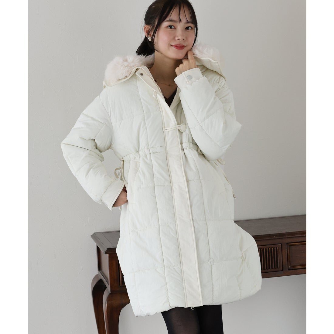 ブルーイースト BLUEEAST ウェストマークファー衿ロングダウン （オフ