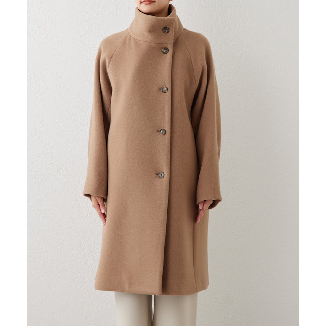 ガリャルダガランテ GALLARDAGALANTE ウールビーバースタンドカラー