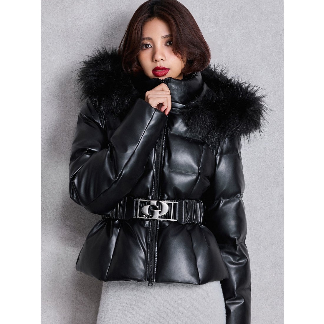 ジェイダ GYDA GDベルト付きフェイクレザーショートダウンコート （BLK