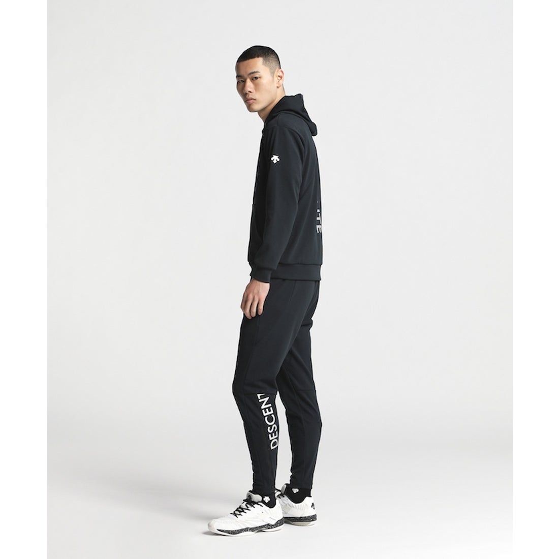 DESCENTE バレーボール 【石川祐希着用】スウェットパーカー -デサント