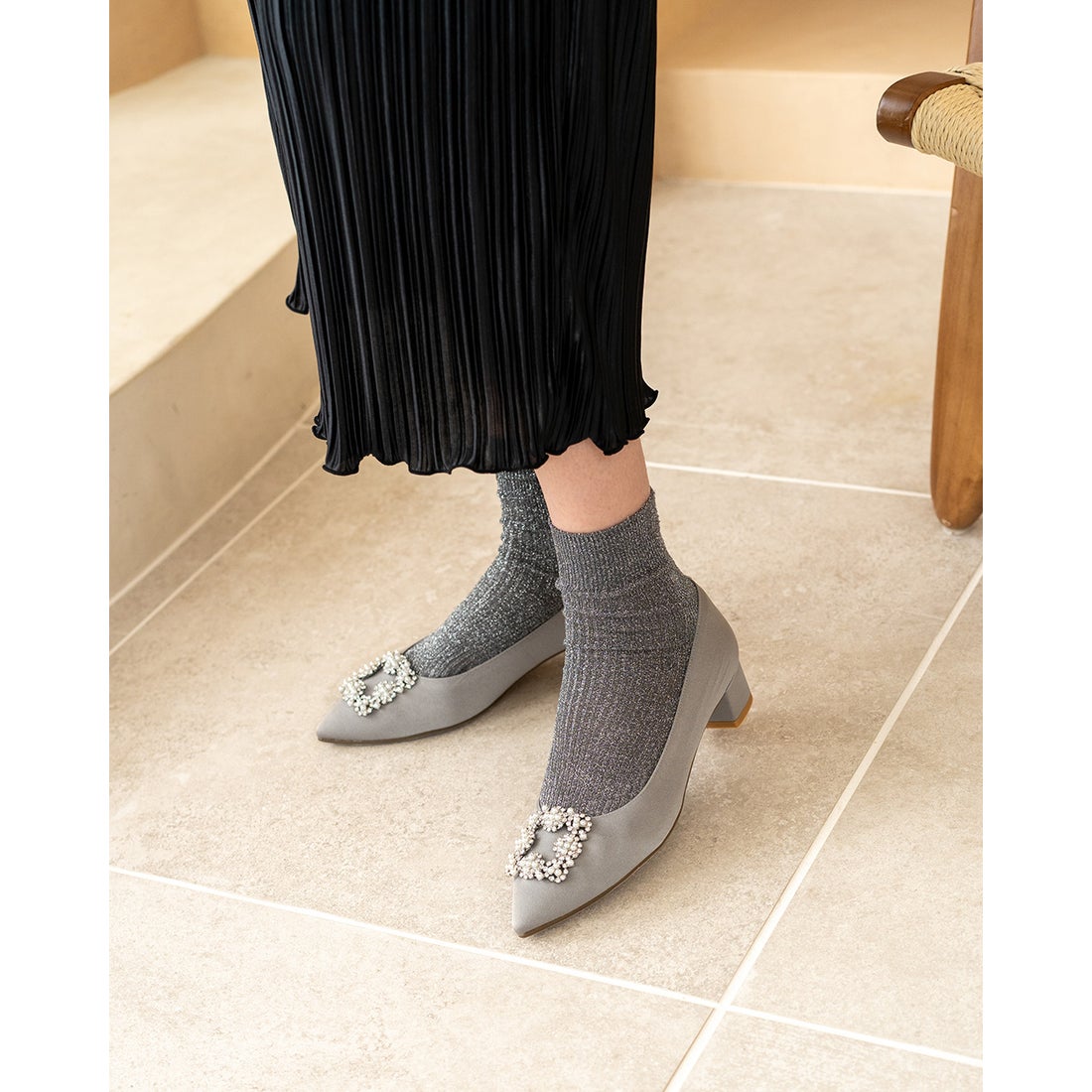 3cmヒール ビジューパンプス （グレー サテン） -Emma Francis / エマ