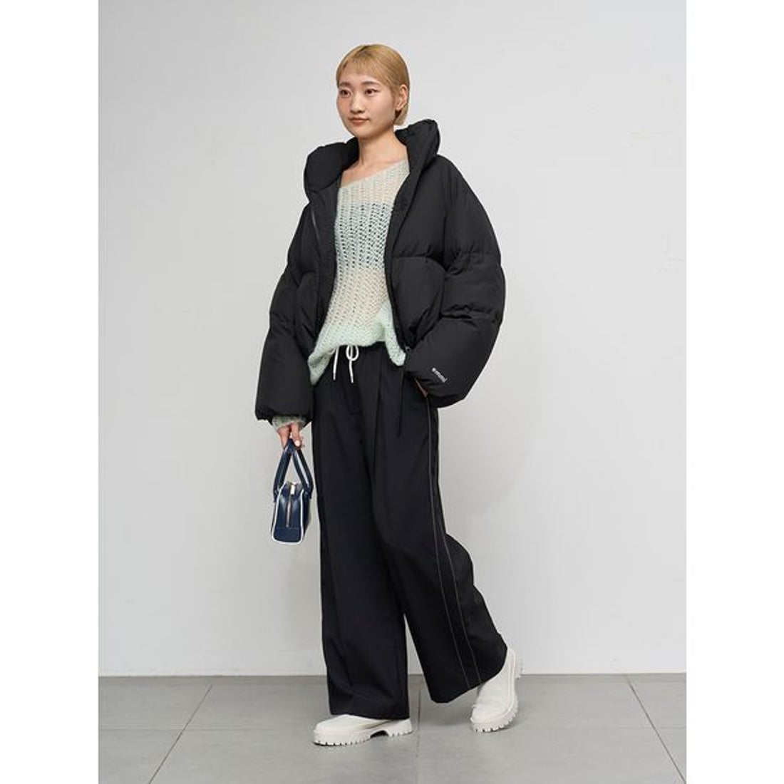 エミ emmi クロップドフォルムダウンコート （BLK） -靴＆ファッション