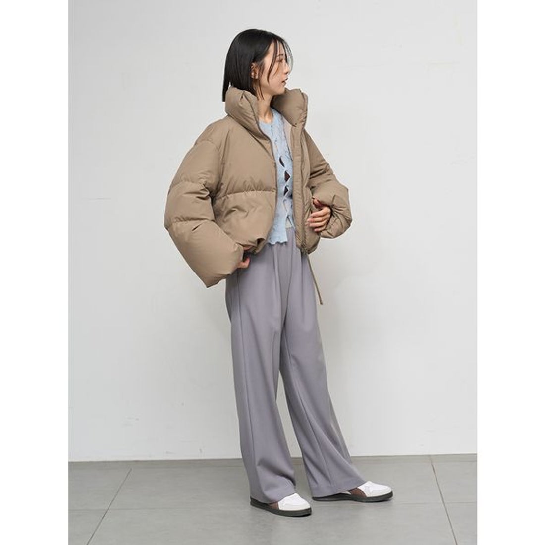 エミ emmi クロップドフォルムダウンコート （BLK） - ファッション