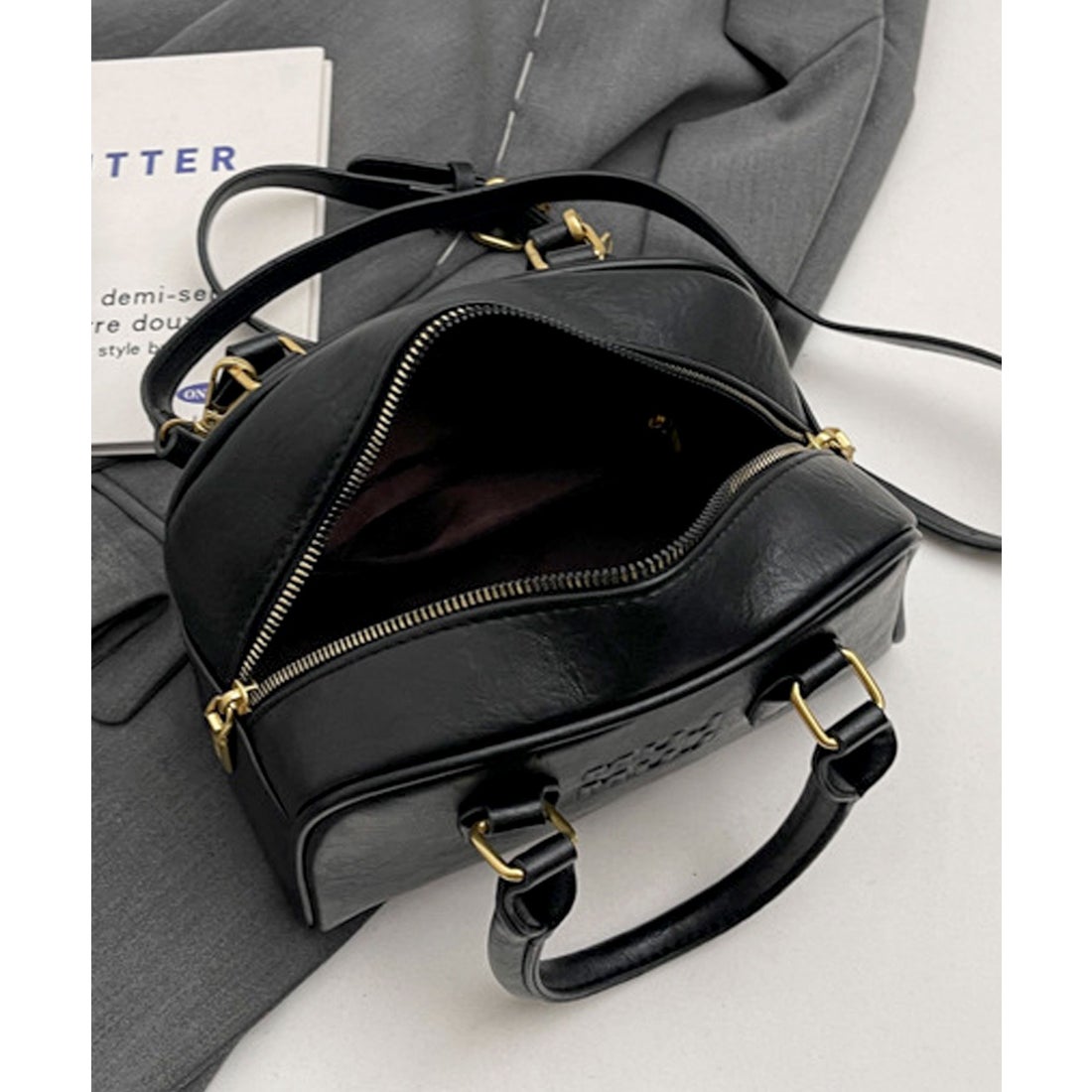 フロージュ florge 【2WAY】エンボスロゴ入りマットレザーボストン