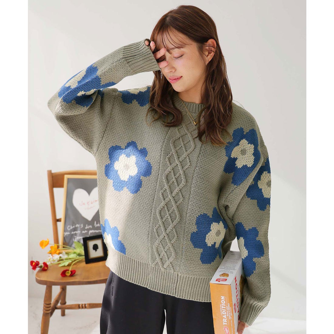 ガーリードール Girly Doll 花柄ケーブルニット （グレー