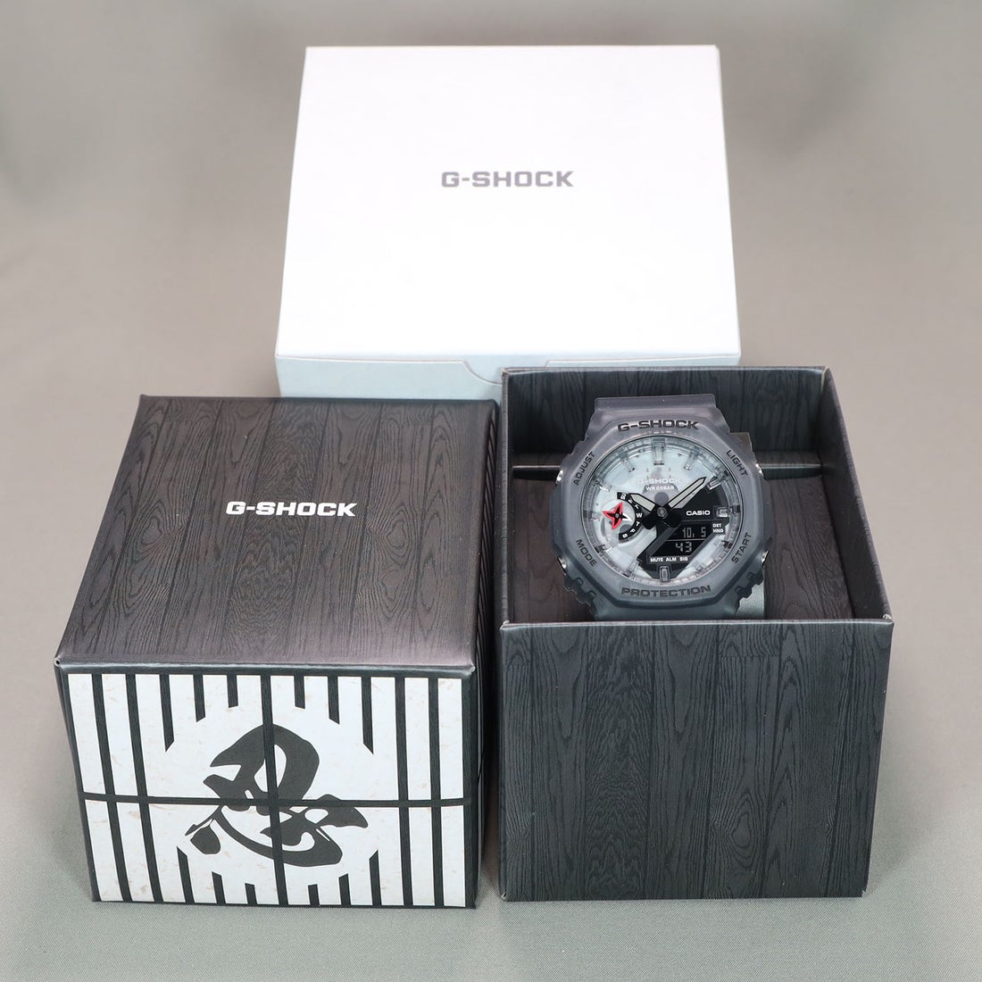 G-SHOCK】忍者モチーフデザイン / GA-2100NNJ-8AJR （グレースケルトン