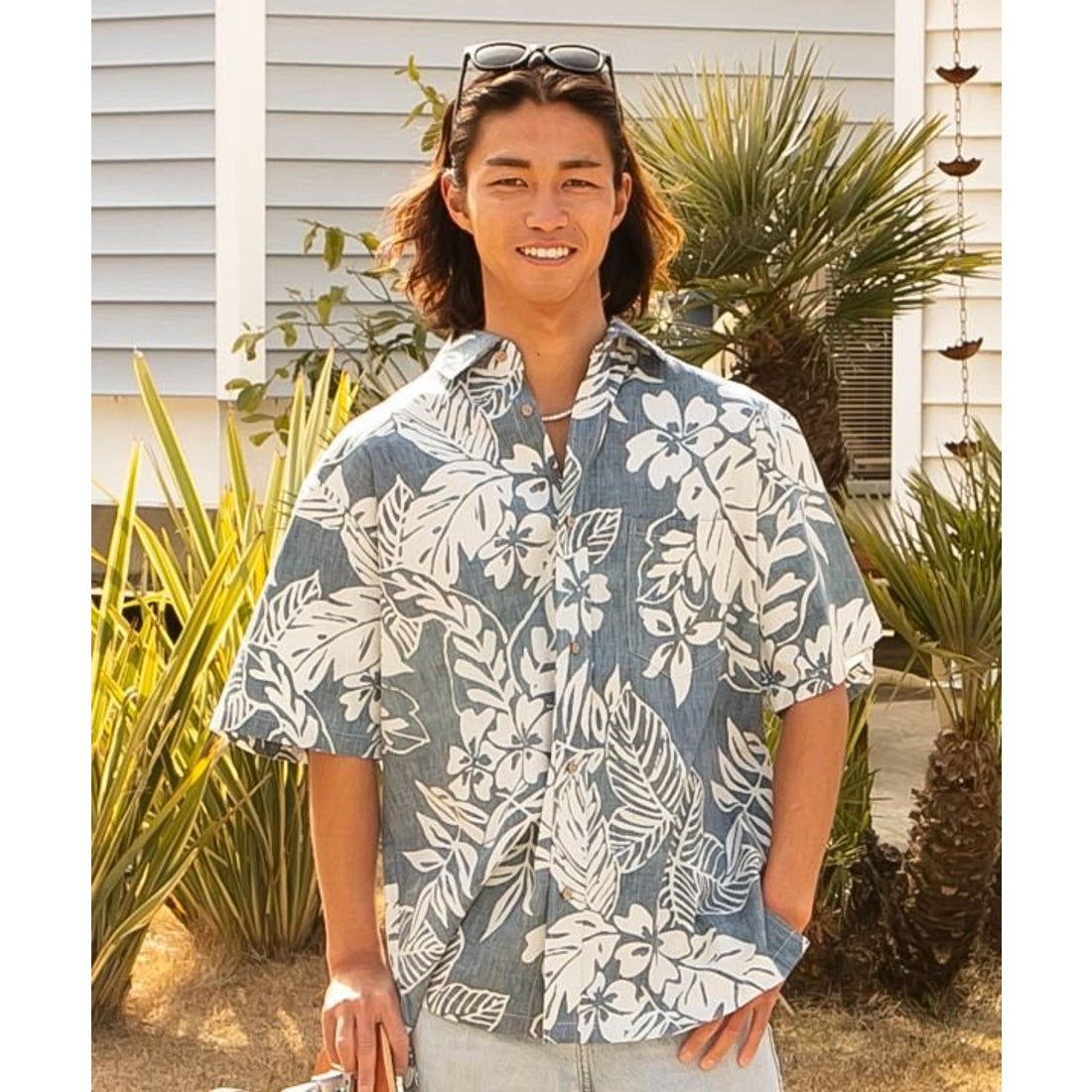 カヒコ Kahiko ラーアウメンズアロハシャツ （ネイビー） -靴