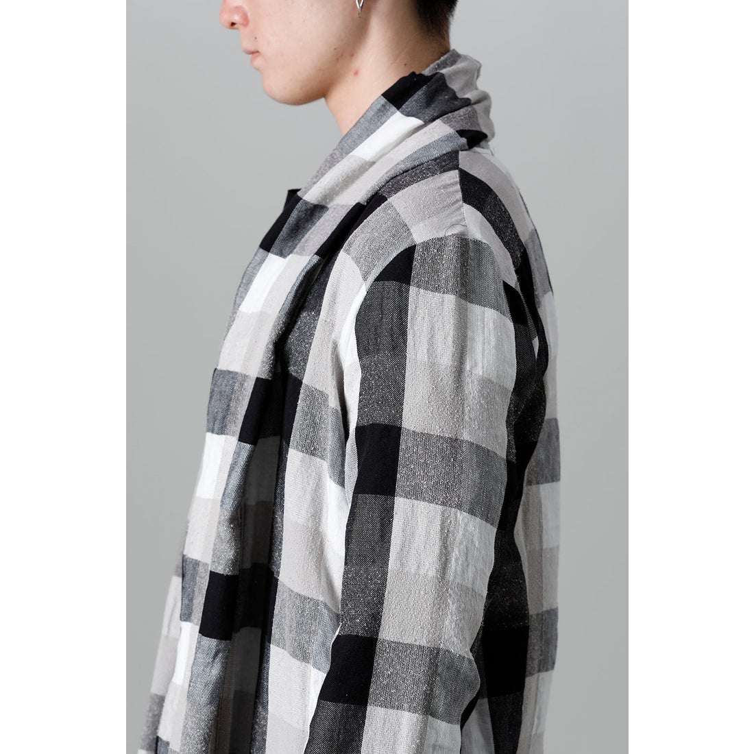 クジャク kujaku Ibukifuro Cardigan （Black Check） -FASCINATE