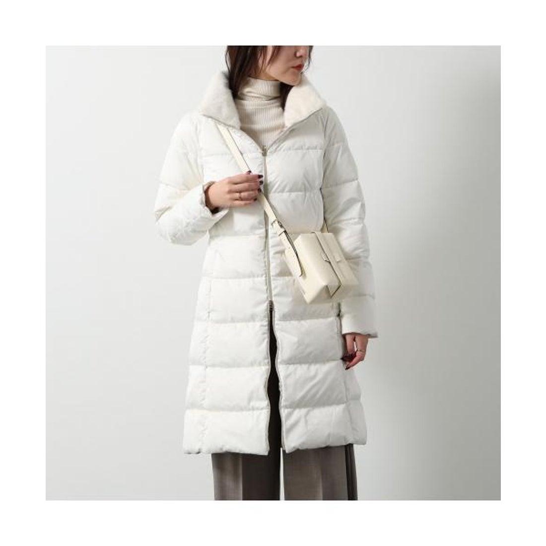 ヘルノ HERNO HERNO ダウンコート PI002124D 12170Z フェイクファー