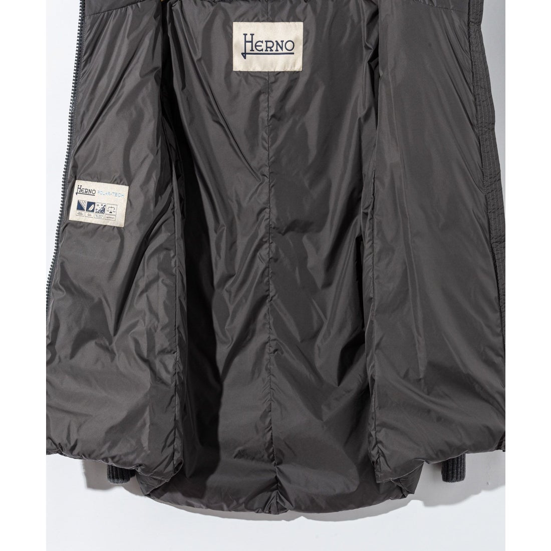 ヘルノ HERNO ヘルノ HERNO A-Shape エーシェイプ JACKET IN NYLON
