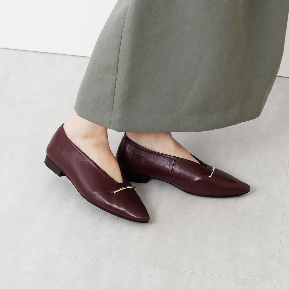 ヒミコ 卑弥呼 メタルバーフラットパンプス/651303 （レッド） -靴