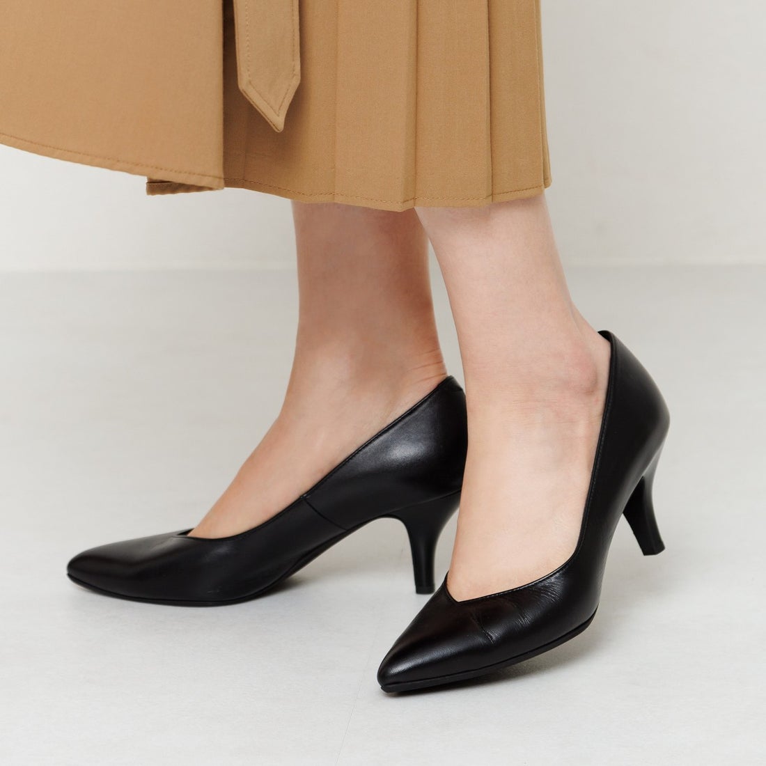 ヒミコ 卑弥呼 【撥水レザー】ポインテッドトゥパンプス/633113