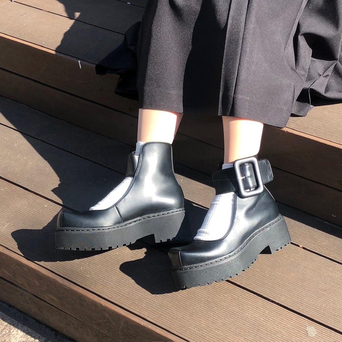 ジェフリーキャンベル Jeffrey Campbell 太ベルト厚底パンプス