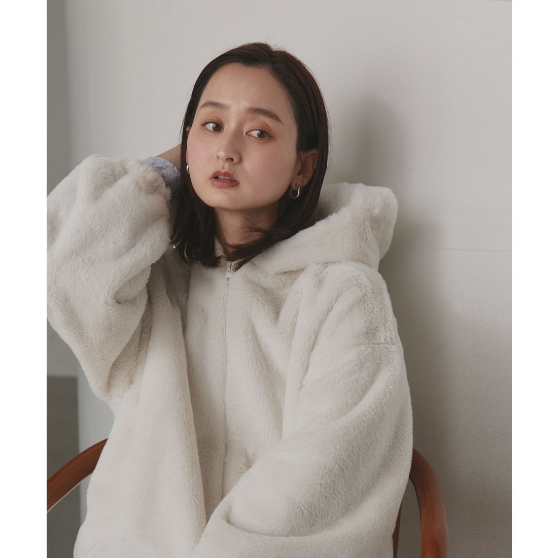 アドティエ ad thie フード付きファーブルゾン （グレー